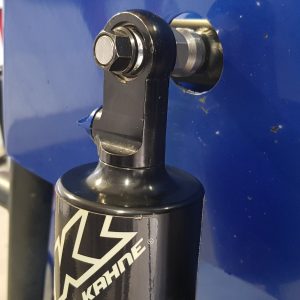 Right Rear Shock Stud For Bump Cup Clearance